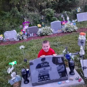 Meet your Posher, Max